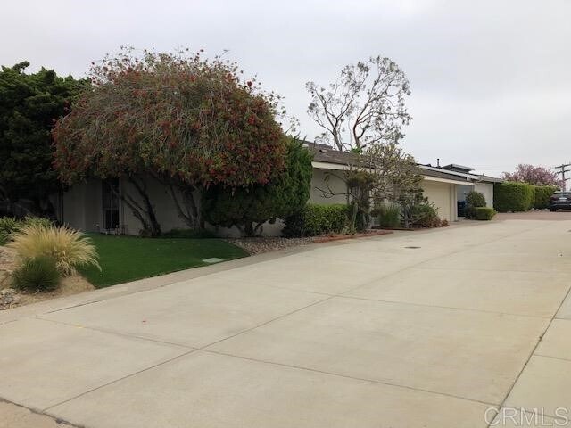 Building Photo - 760 W Solana Cir