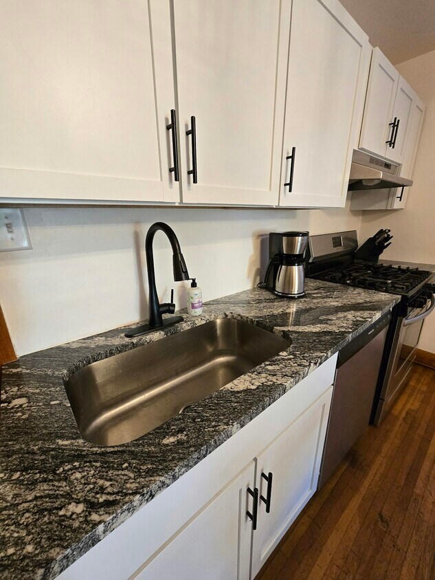Foto principal - 71 Dana Ave