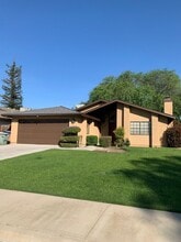 Building Photo - 9112 Hoxie Ct