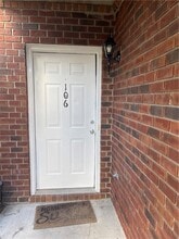 Building Photo - 106 Red Bud Ct