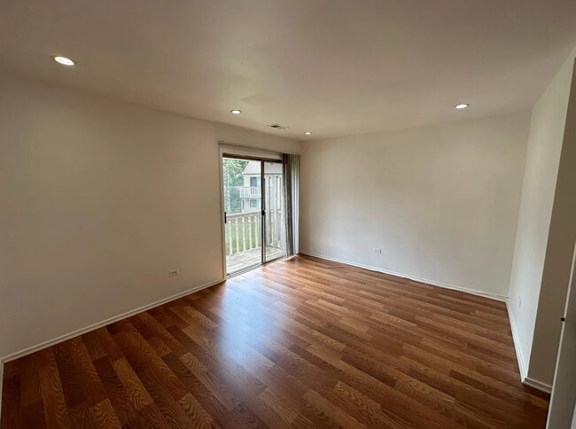 Building Photo - 149 Forest Ave