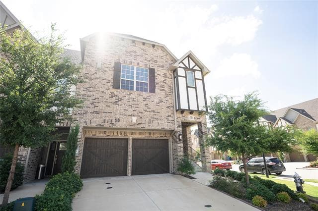 Building Photo - 2317 Southwick Dr