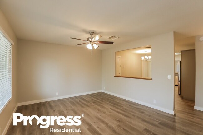 Building Photo - 1116 W Dunbar Dr