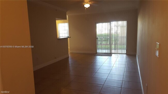 Building Photo - 2 br, 2 bath Condo - 100 SW 117th Ter