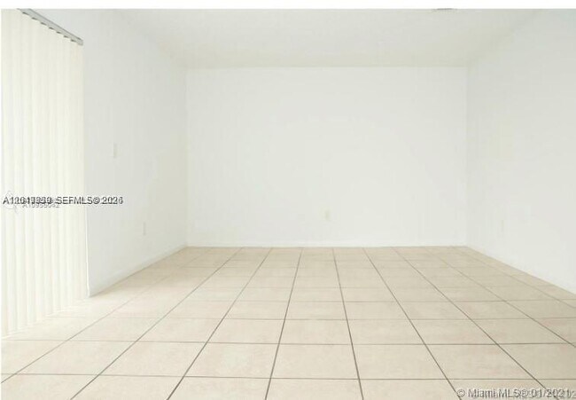 Foto del edificio - 9365 Fontainebleau Blvd