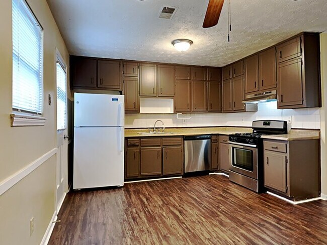 Foto del edificio - 3599 Mansfield Ln