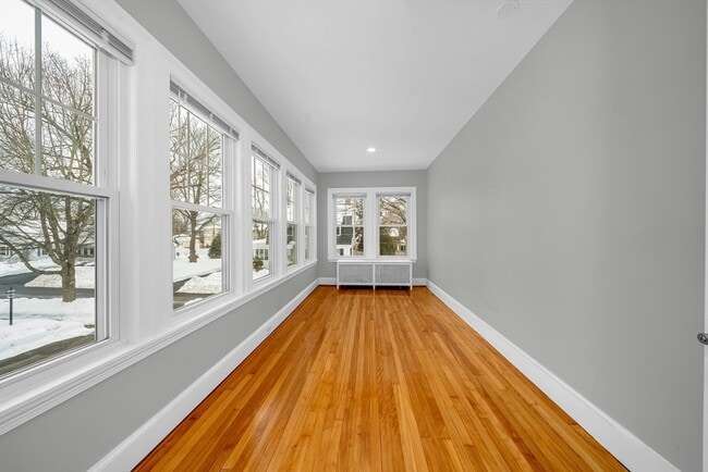 Foto del edificio - 28 Richardson Ave