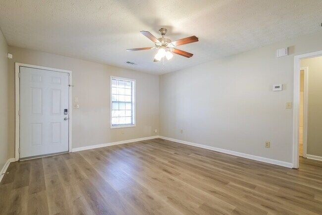 Foto del edificio - 318 Freeport Dr