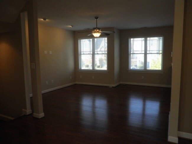 Building Photo - 951 Hollymeade Cir