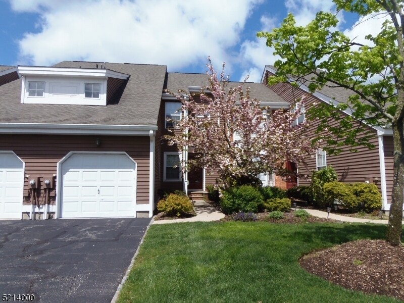 261 De Rose Ct, West Orange, NJ 07052 Townhome Rentals in West Orange