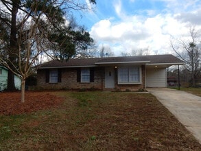 Building Photo - 8110 Trafalgar Way