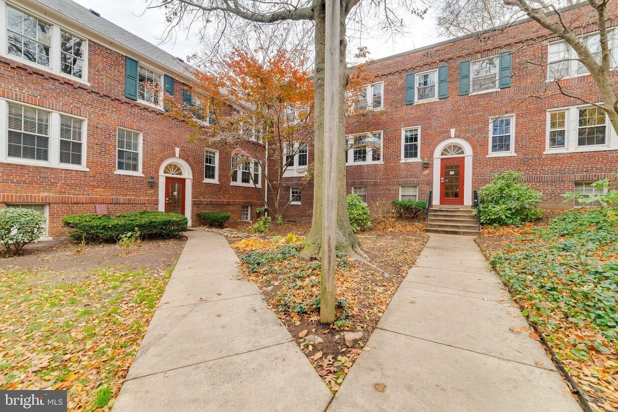 Foto principal - 1800 Key Blvd