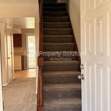 Building Photo - 702 Fruit Ave NW