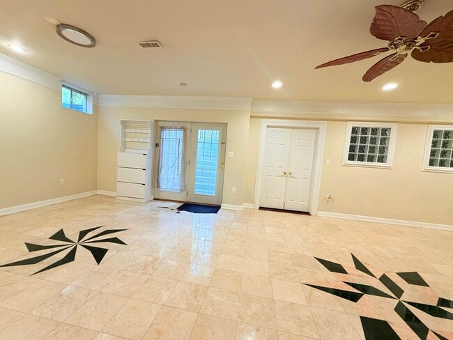 Foto del edificio - 7125 Ayers Meadow Ln