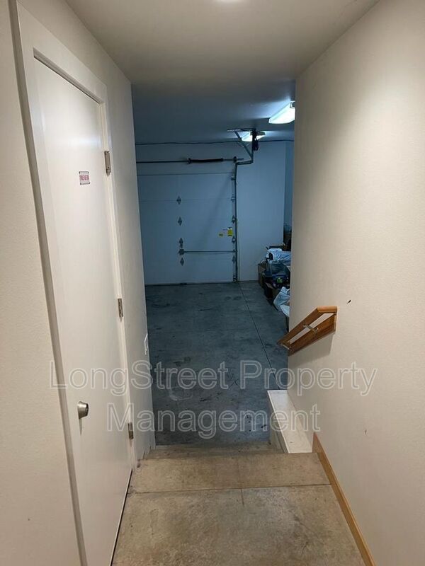 132 SW Avery Ave Unit 102, Corvallis, OR 97333 Condo for Rent in