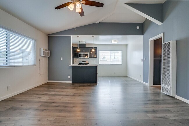 Building Photo - 1042 Leighton Ave