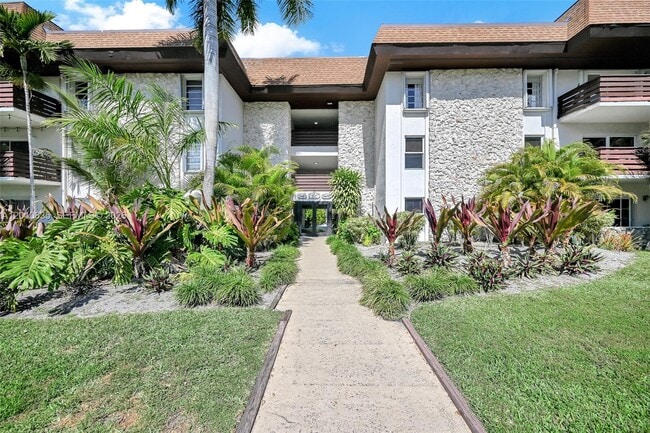 Foto del edificio - 7483 SW 82nd St