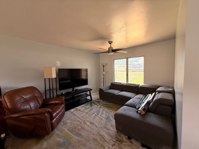 Foto del edificio - Don't Miss This! 3/1.5 Quiet & Spacious Upper Makakilo - Makakilo Hale I