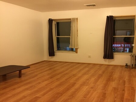 Foto del edificio - 729 E 5th St