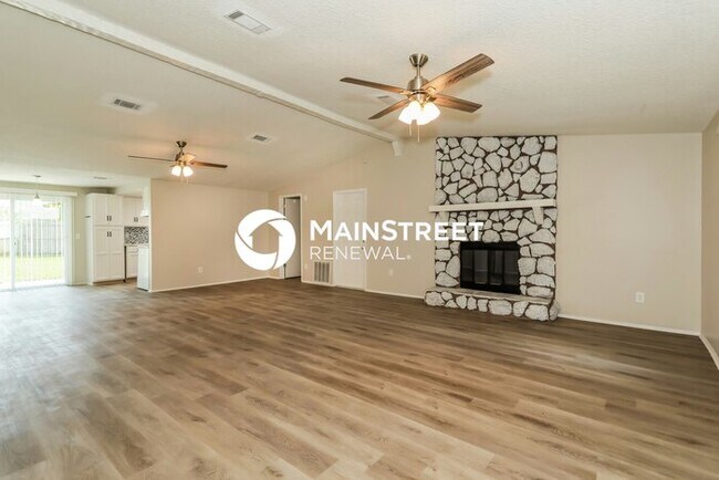 Foto del edificio - 4 Bedroom Pet-Friendly Home in Orange Park...