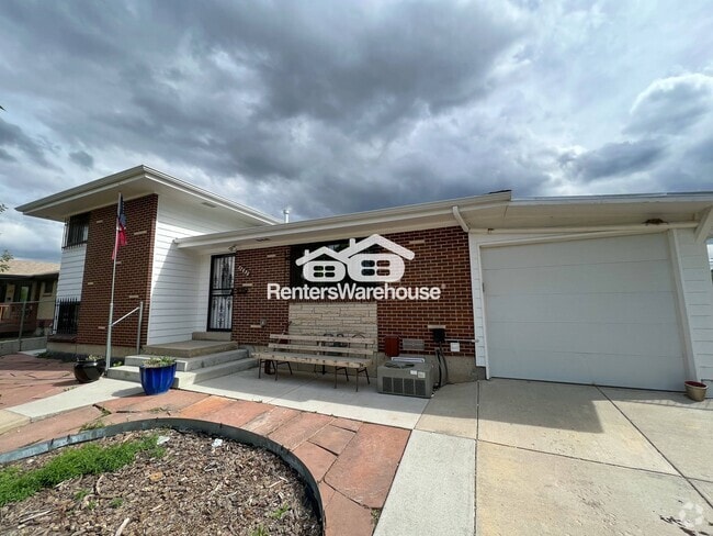 Building Photo - 12496 E Park Ln Dr