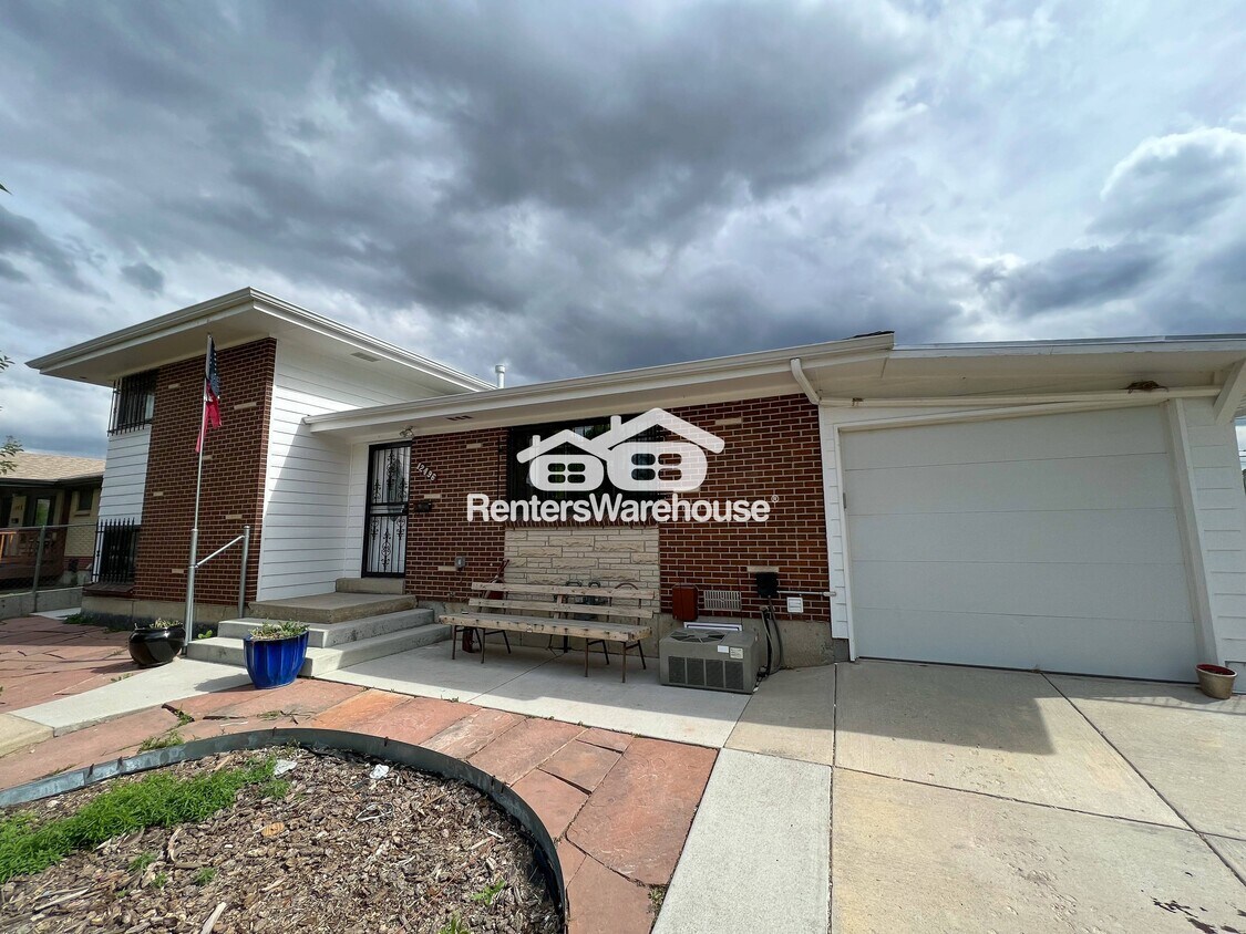 Foto principal - 12496 E Park Ln Dr