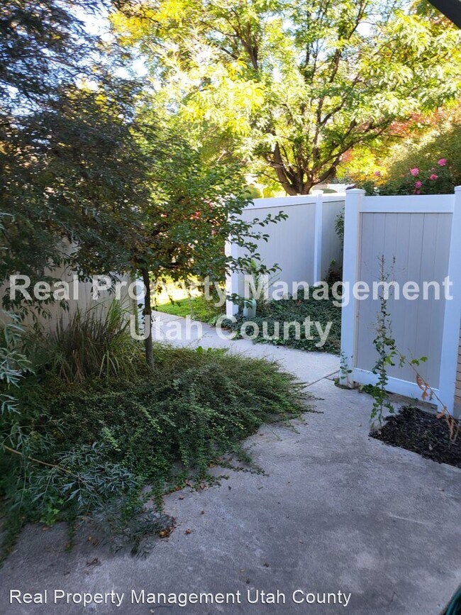 Foto del edificio - 4 br, 2.5 bath House - 186 E 2100 N