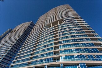 Building Photo - 4575 Dean Martin Dr