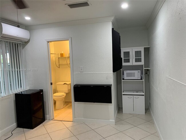 Foto del edificio - 11610 NW 35th St