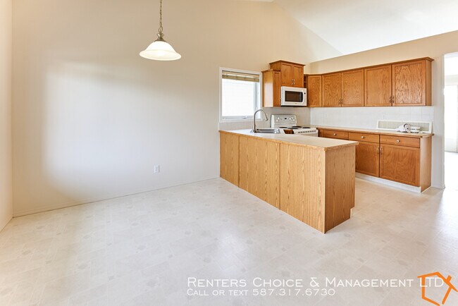 Photo du bâtiment - Executive Home in The Uplands!