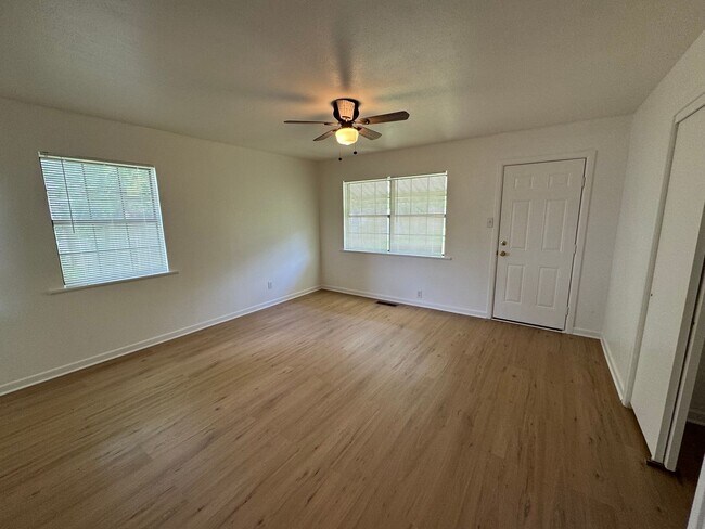 Foto del edificio - Beautiful Central Waco Home