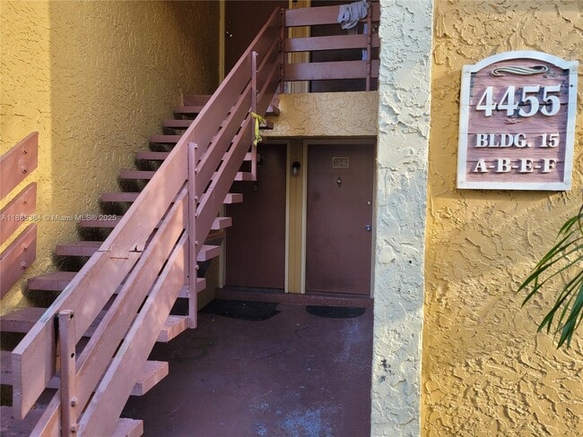Foto del edificio - 4455 Treehouse Ln