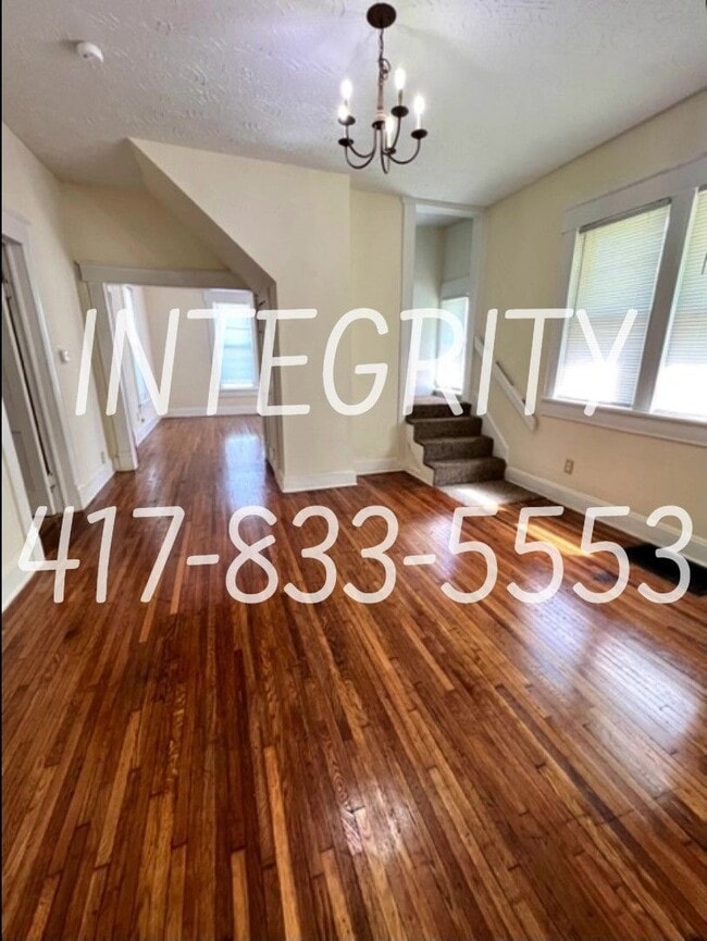 Foto del edificio - 1130 W. Atlantic; Springfield - Two Story - Three Bedroom, One & Half Bath, Unfinished Basement