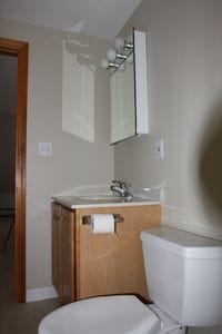bathroom - 129 Joliette St