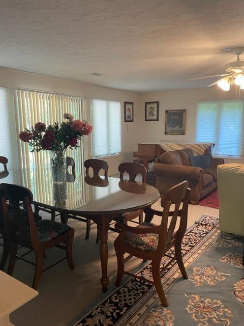 Foto del edificio - 124 Cherry Hills Dr