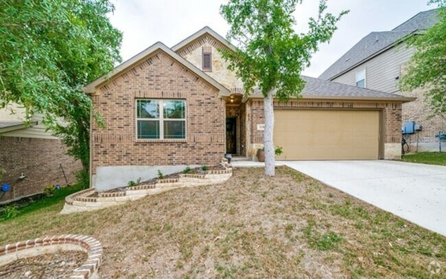 Building Photo - 318 Clorinda