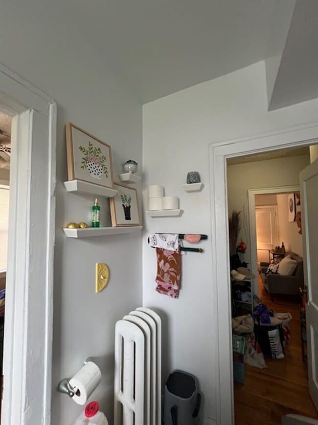 Foto del edificio - Large, Evanston 1BR! Heat Included - Elmwo...