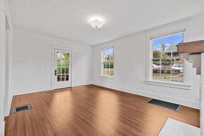 Foto del edificio - 1711 Primrose Ave