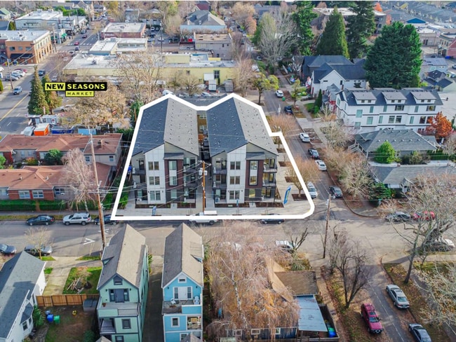 Building Photo - 1111 SE Tenino St