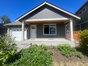Building Photo - 4320 Sumac Ln