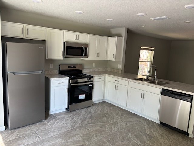 Foto del edificio - 611 Kingston Ave