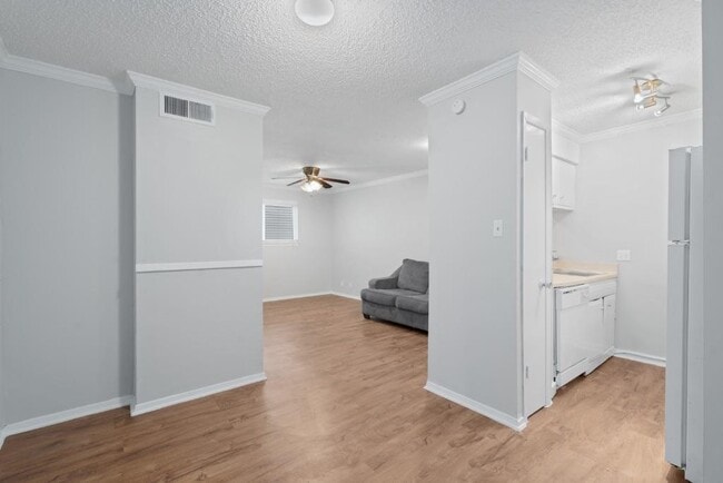 Building Photo - 4103 Speedway