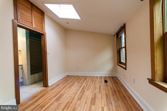 Foto del edificio - 1102 Manning St