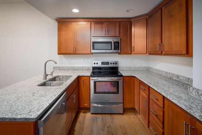 Building Photo - 591 Terrace Blvd