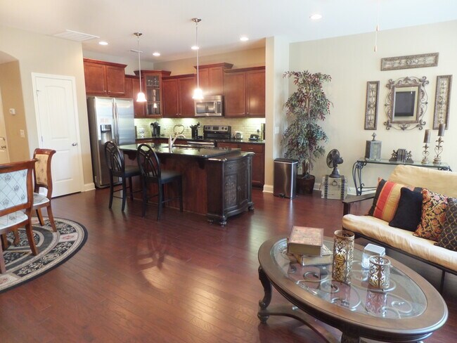 Foto del edificio - 419 Waterbrook Dr