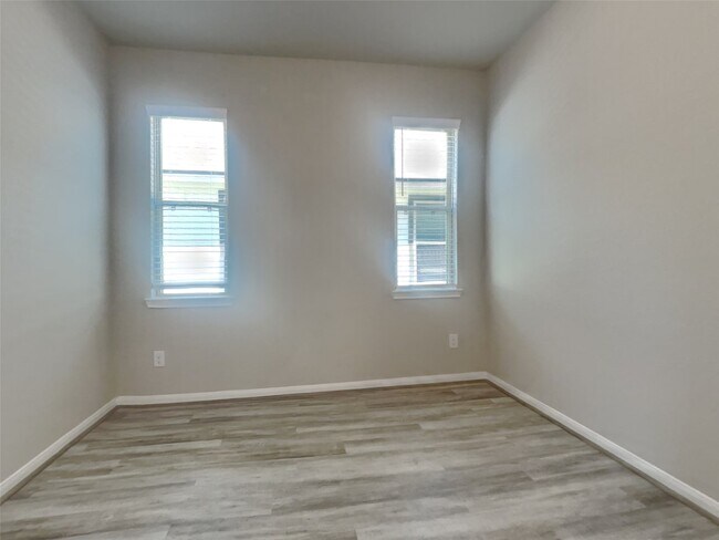 Building Photo - 23114 Birmingham Grv Ln