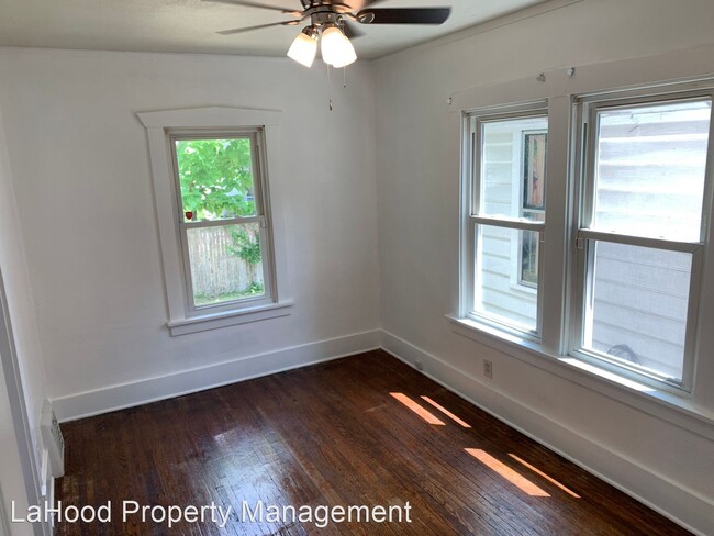Building Photo - 3 br, 1 bath House - 613 Loucks Ave