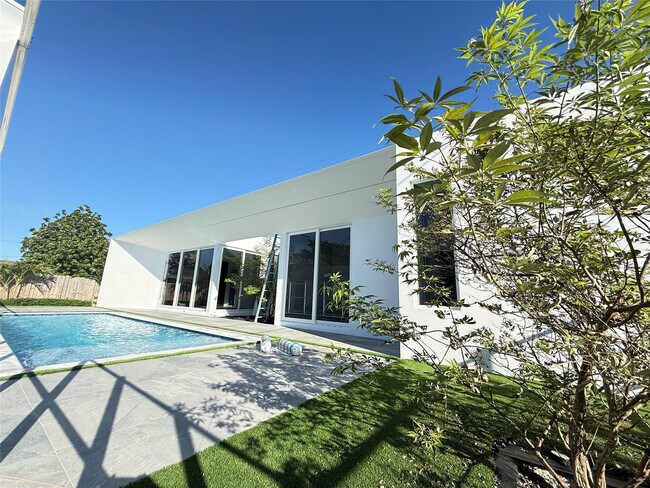 Foto del edificio - 12245 SW 29th Terrace