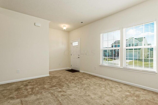 Building Photo - 6135 Brandon Dr