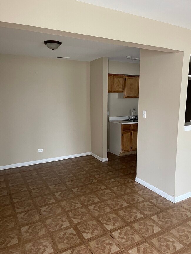 Foto del edificio - 1321 N Glen Cir